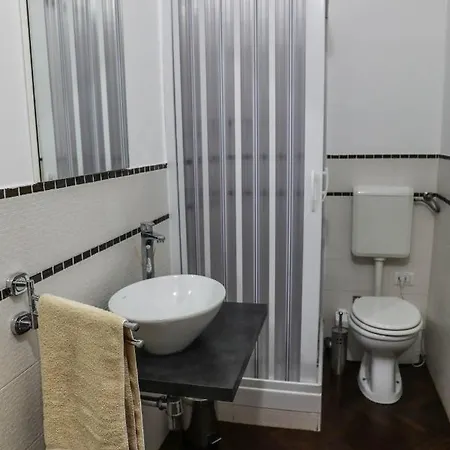 Konukevi Vita Home Bari